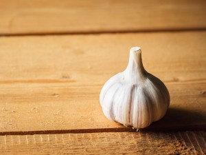 生吃大蒜的功效与作用，吃生大蒜有什么好处