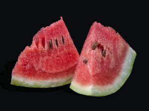 西瓜含糖量高吗，西瓜吃多了会怎么样