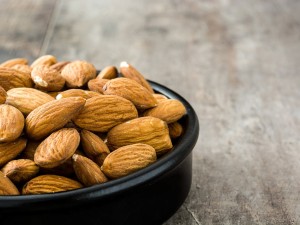 杏仁吃多了会怎么样