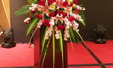 租花的价格和租期如何确定？